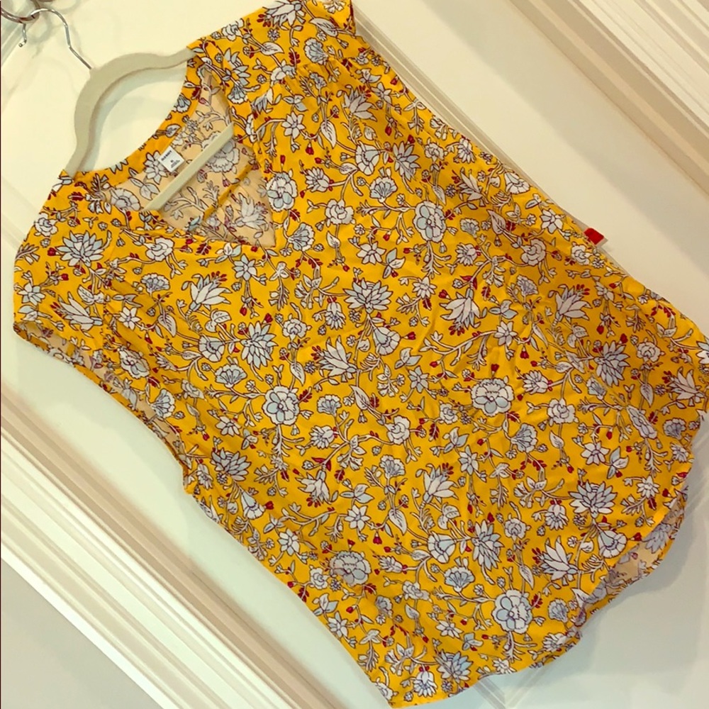 Yellow Floral Top!
